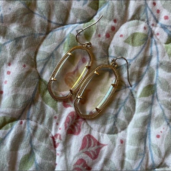 Kendra Scott Elle Earrings in Clear Iridescent - Picture 4 of 5